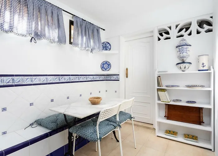 Home2book Stunning Ocean Views Pool Vakantiehuis *