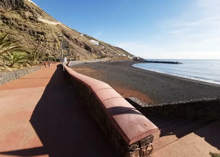 Home2book Stunning Ocean Views Pool Vakantiehuis *